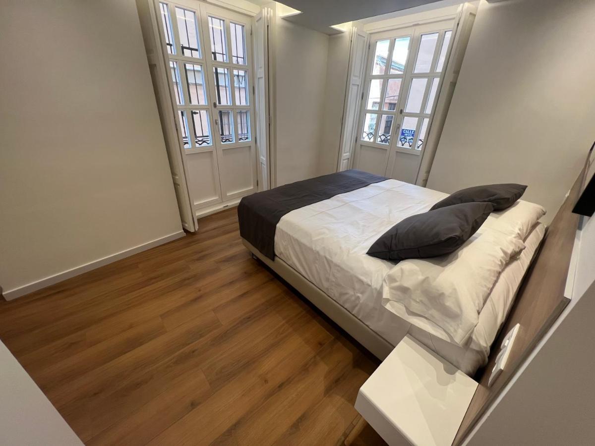 אפרטהוטל ולנסיה Old Town Flats Casa Del Bisbe מראה חיצוני תמונה